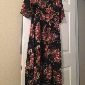 June and Hudson XL -NWT-Black and flower dress